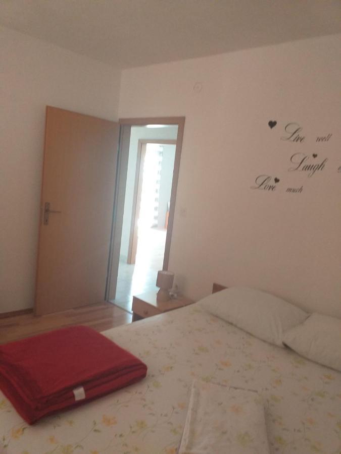 Apartment Darinka シベニク エクステリア 写真